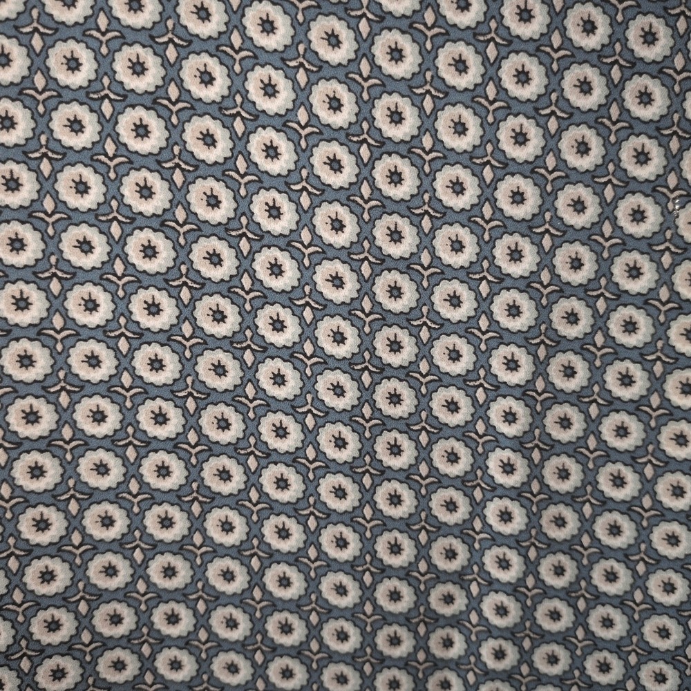 LOFT Blouse Womens Large Blue White Floral Medallion Roll Tab Long Sleeve 418589 - Picture 3 of 9